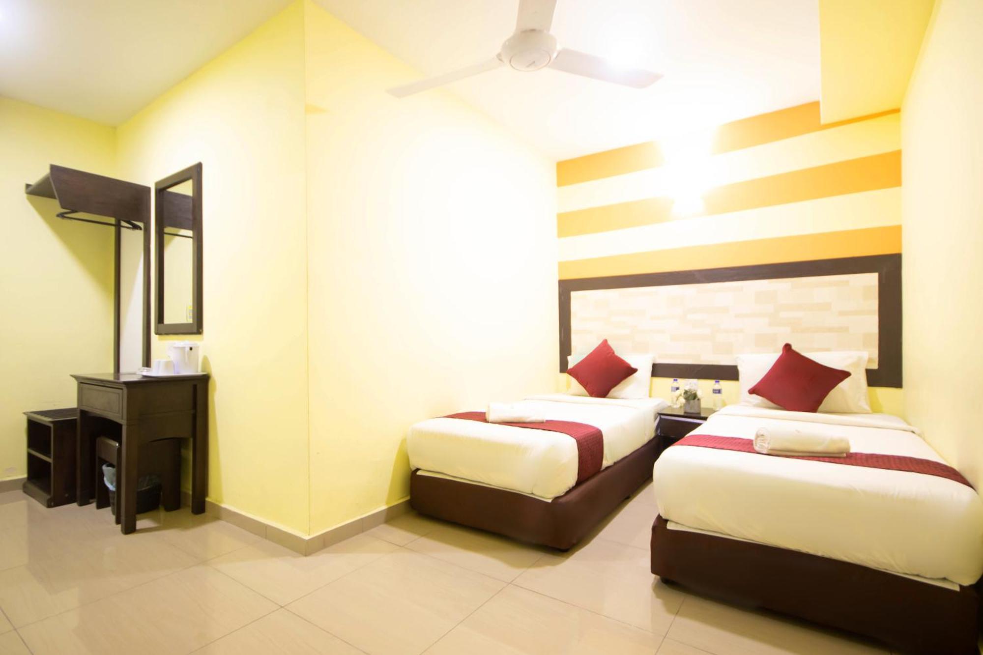 Sun Inns Hotel Meru Raya Chemor Exterior foto